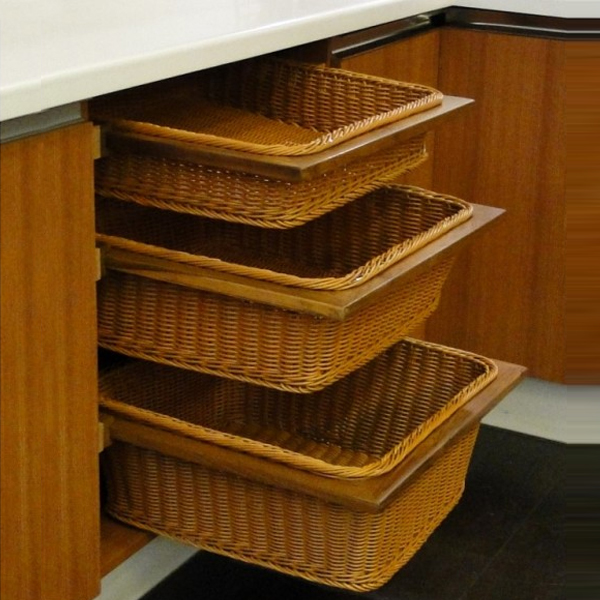  WOODEN WICKER BASKET 600